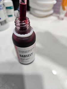 babsely-exfolating-peeling-serum-review